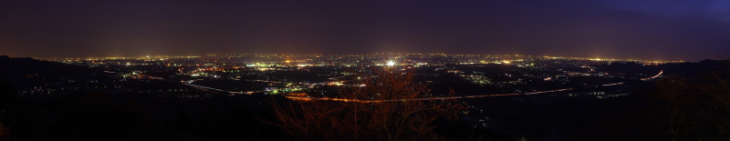 ����100���N�L�O��