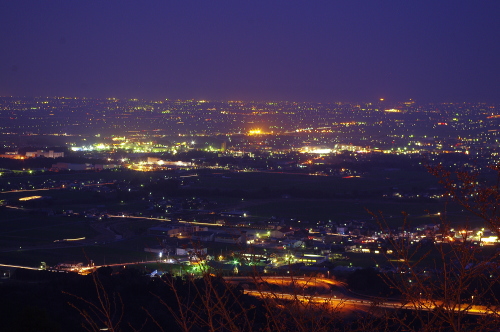 ����100���N�L�O��